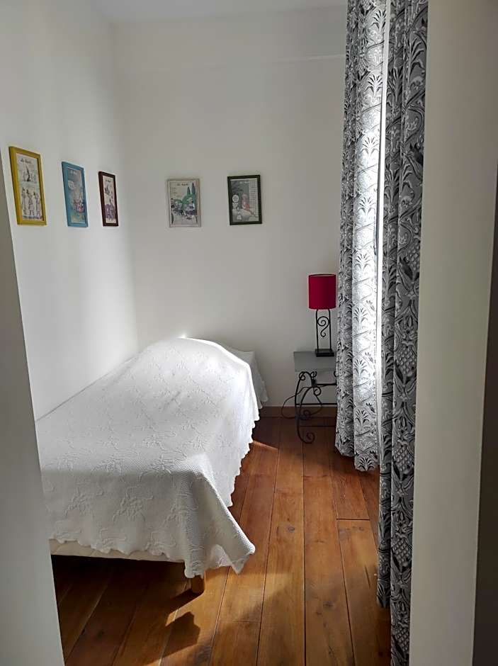 Logis Hôtel Restaurant Gîte La Bastide du Vébron