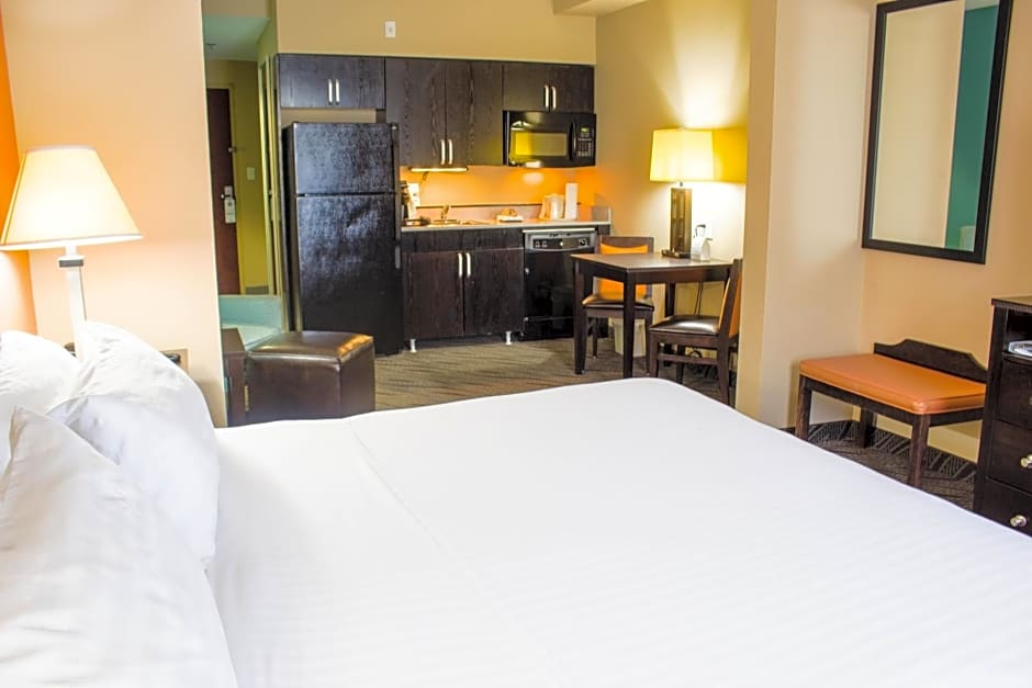 Holiday Inn Express & Suites Havelock Northwest New Bern, an IHG Hotel