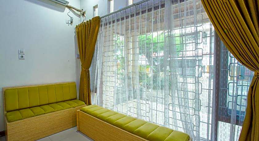 Capital O 90643 Suri Guest House Syariah