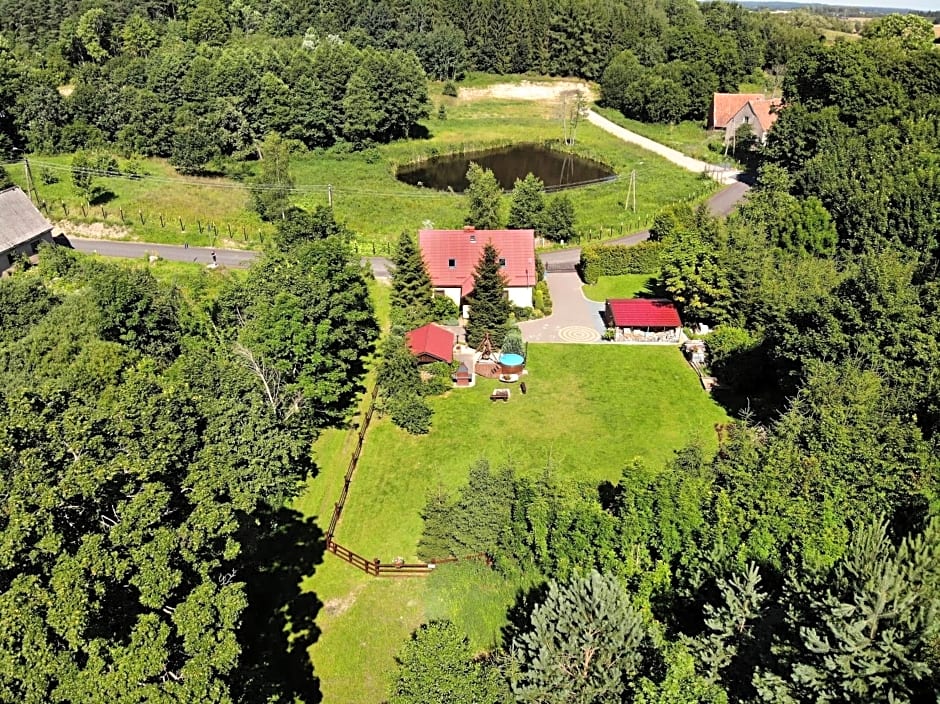 Domek pod Lasem na Mazurach