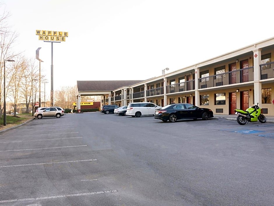 Days Inn by Wyndham Adairsville – Adairsville, GA