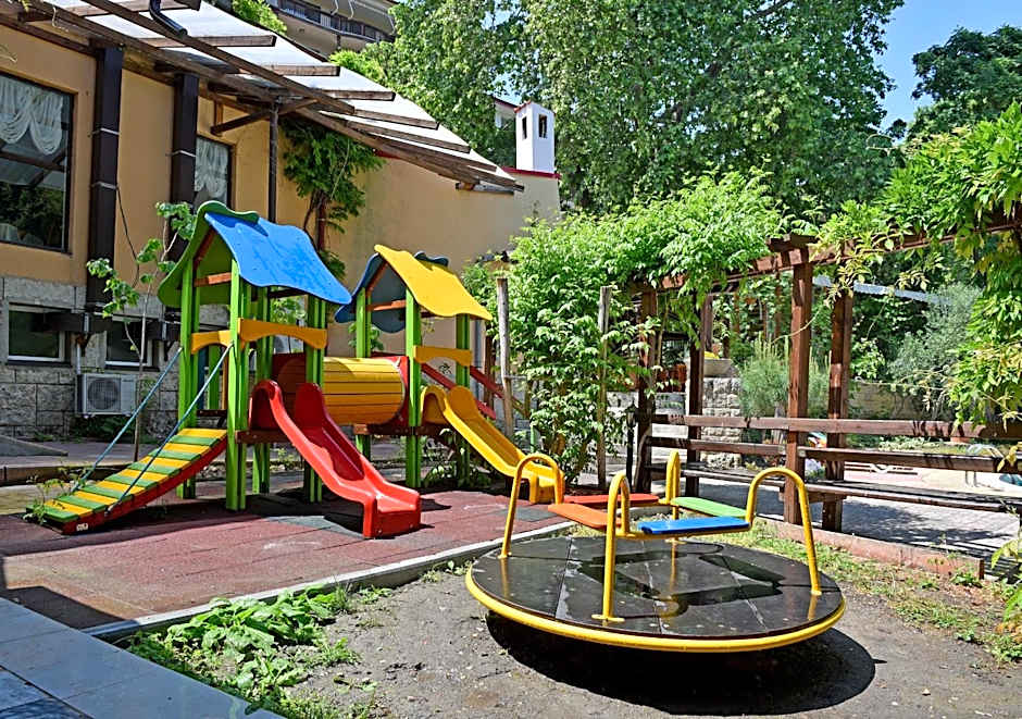 Estreya Residence Hotel and SPA