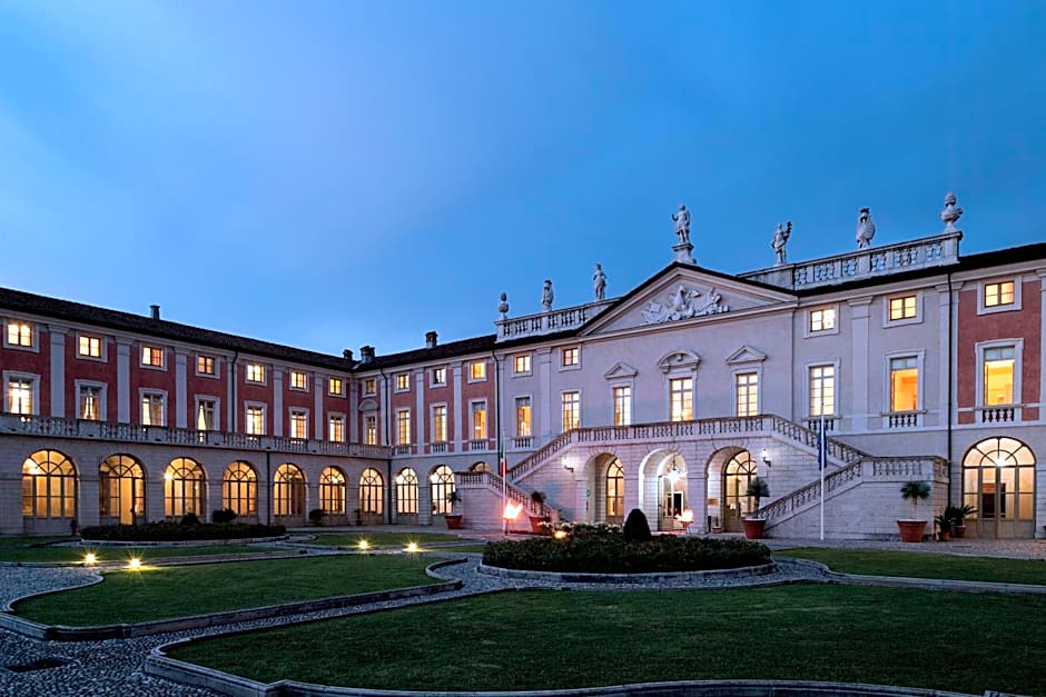 Villa Fenaroli Palace Hotel