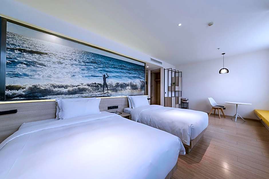 Atour Light Hotel Tangshan Exhibition Center                               