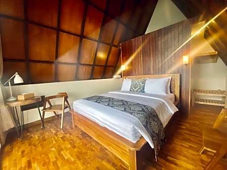 Deluxe Double Room with Balcony