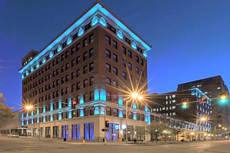 The Current Iowa, Autograph Collection by Marriott