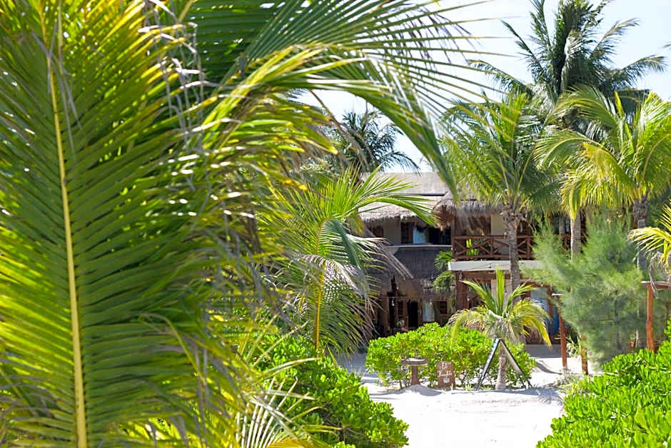 Casa Iguana Holbox - Beachfront Hotel