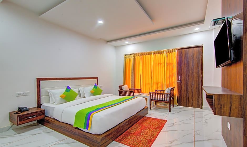 Treebo Down Town, Dalhousie