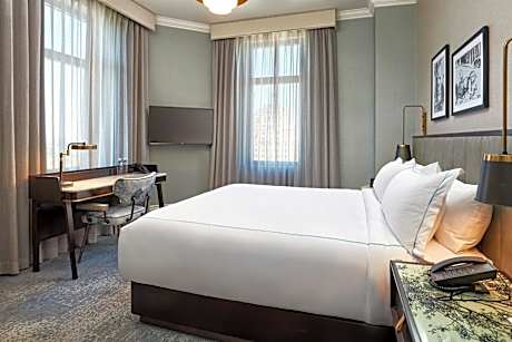 Deluxe King Room - Hearing Accessible