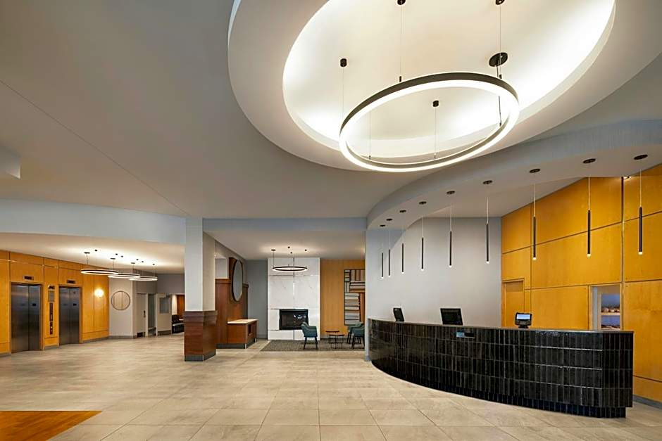 Courtyard by Marriott Montreal Airport