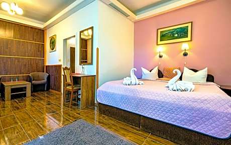 Double or Twin Room with Extra Bed