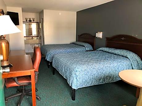 Deluxe Queen Room