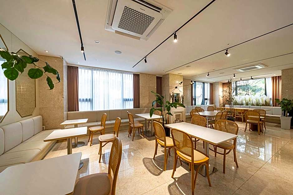 Gwangju H1 Hotel