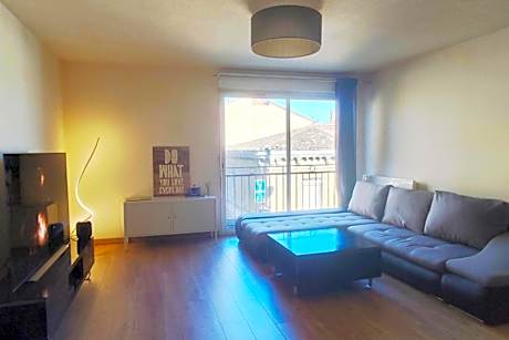 Spacious apartment with parking in Bordeaux