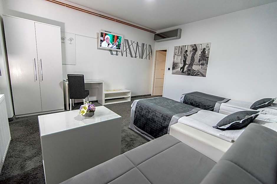 Hotel Cool Zagreb Airport