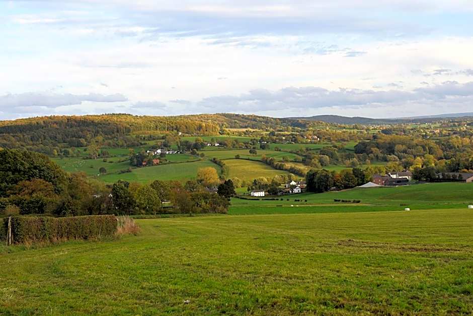 Cosy floating boatlodge Athene