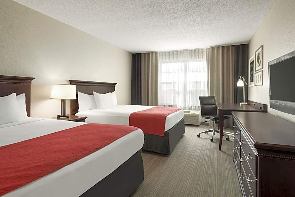 Country Inn & Suites by Radisson, Kansas City at Village West, KS