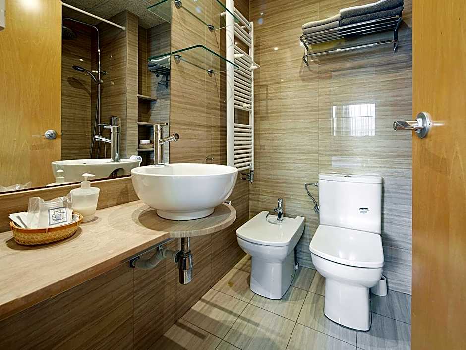 Hostal House