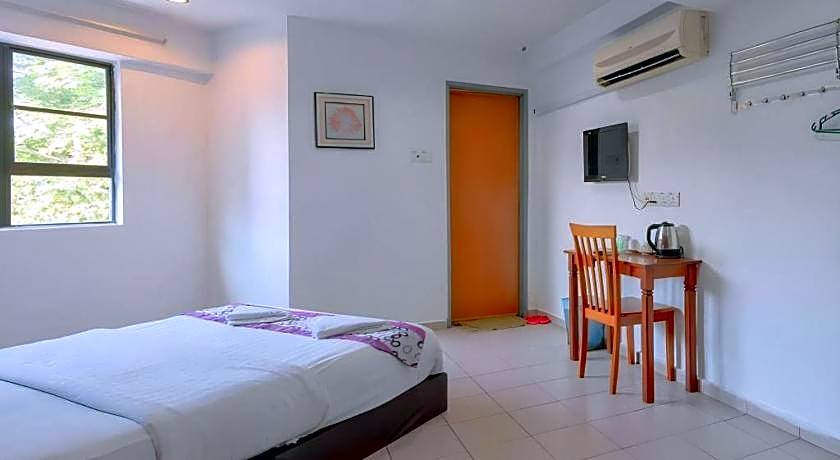 OYO 89874 Gs Golden Star Hotel