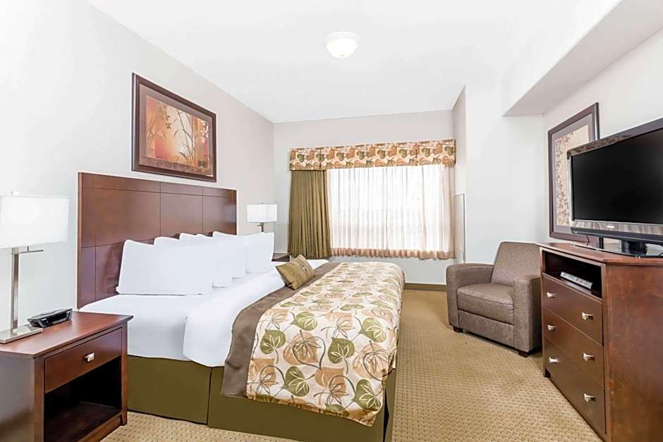 Ramada by Wyndham Olds