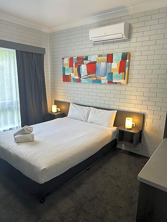 Blue Violet Motor Inn