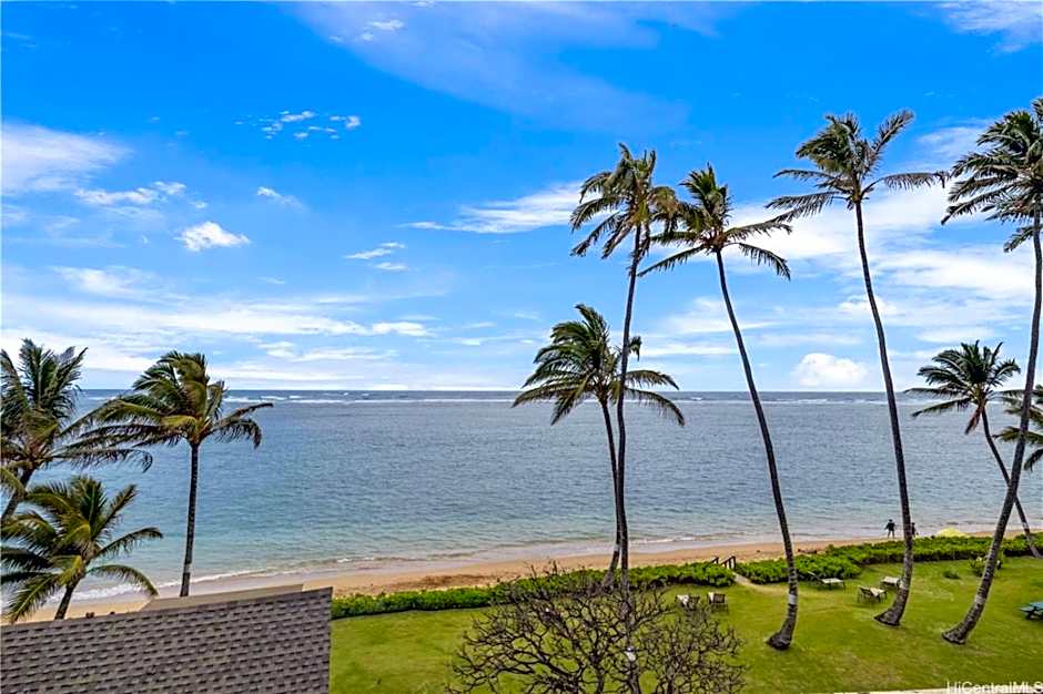 Stunning Ocean Views Condos in Oahu at Punaluu