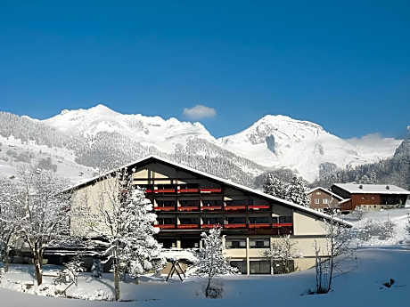 Hotel Santis Lodge