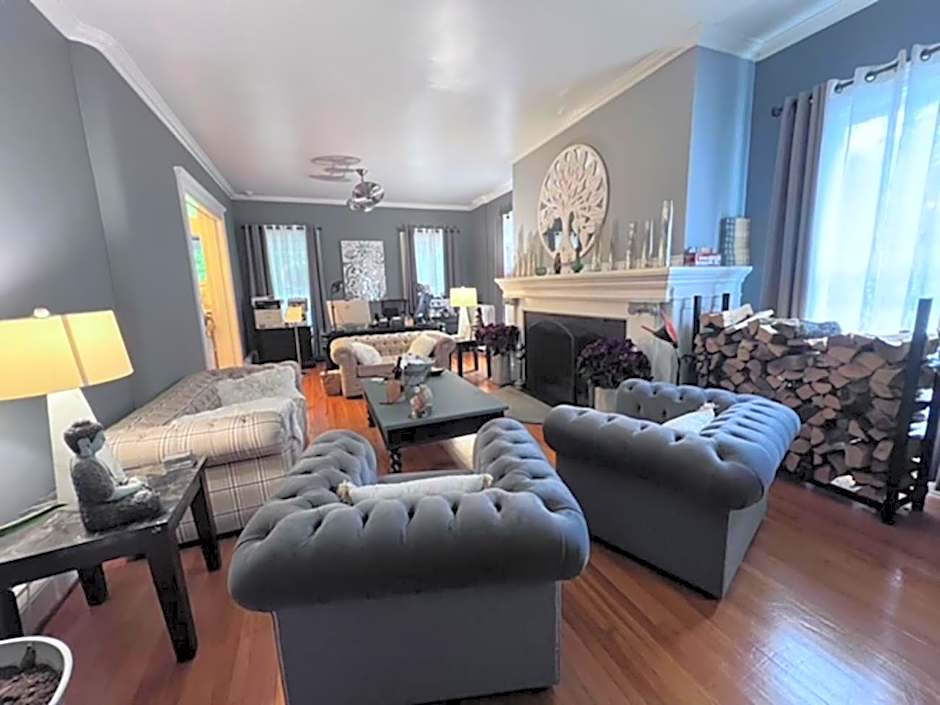 Niagara River Estate