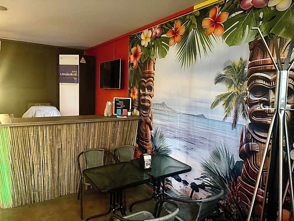 Tiki Taka Hostel & Pub