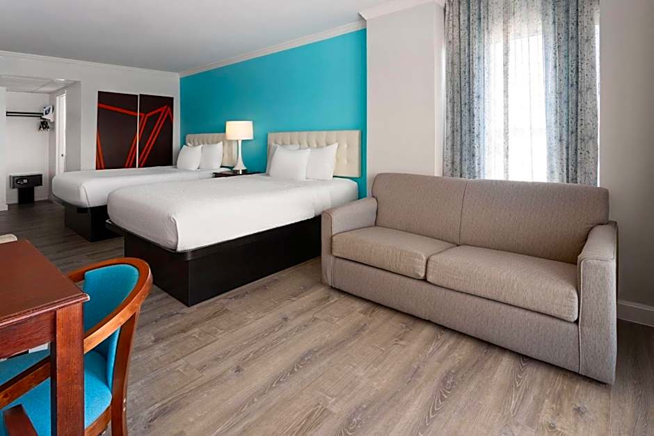 Howard Johnson Plaza Hotel by Wyndham Ocean City Oceanfront