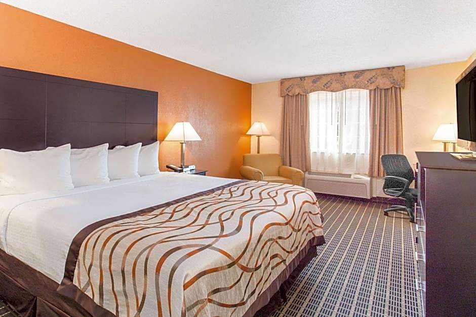 Baymont by Wyndham Muskegon