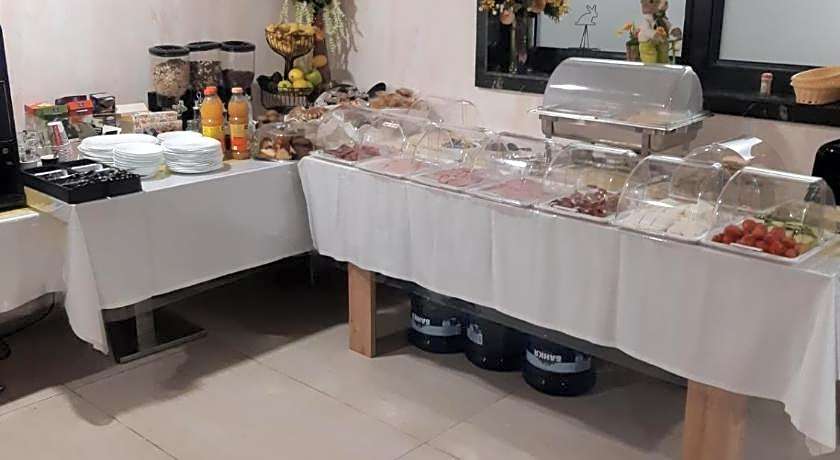 Hotel Boutique 5 - Free parking - Free breakfast - Free internet - EVSE