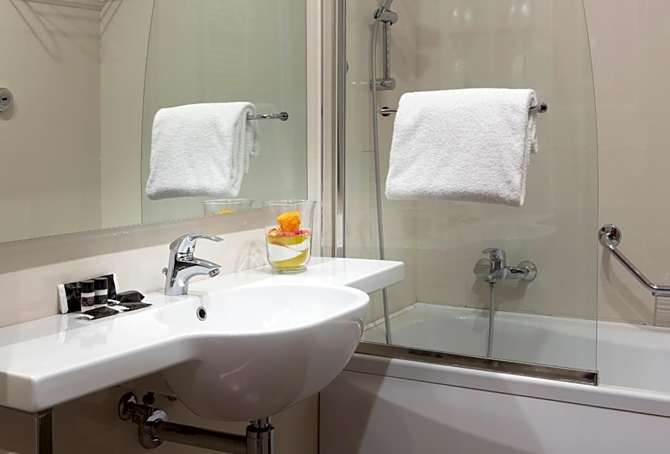 Smart Hotel Holiday