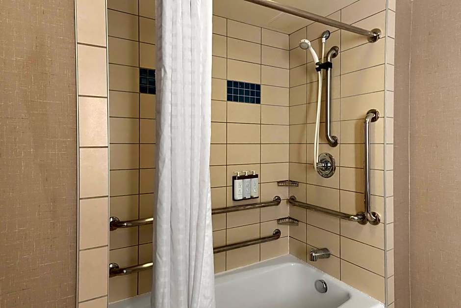 Cambria Hotel Columbus - Polaris