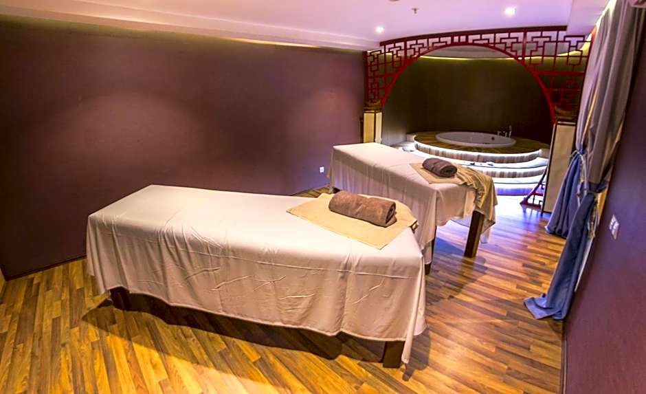 Hotel Izgrev Spa & Aquapark