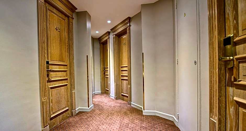 Hotel Du Midi Paris Montparnasse