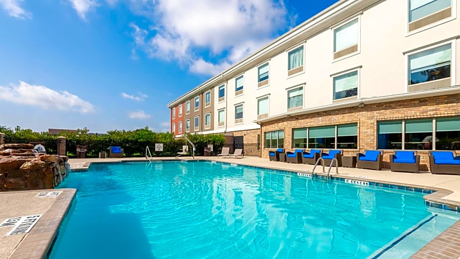 Holiday Inn Express Hotel and Suites Conroe I-45 North