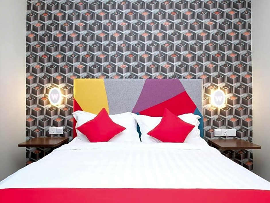 W Hotel Cemerlang