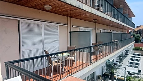 Double or Twin Room with Terrace