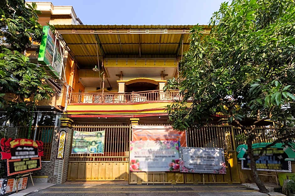 Homestay Gayatri Sawojajar near Univ Negeri Malang Kampus 2 Mitra RedDoorz