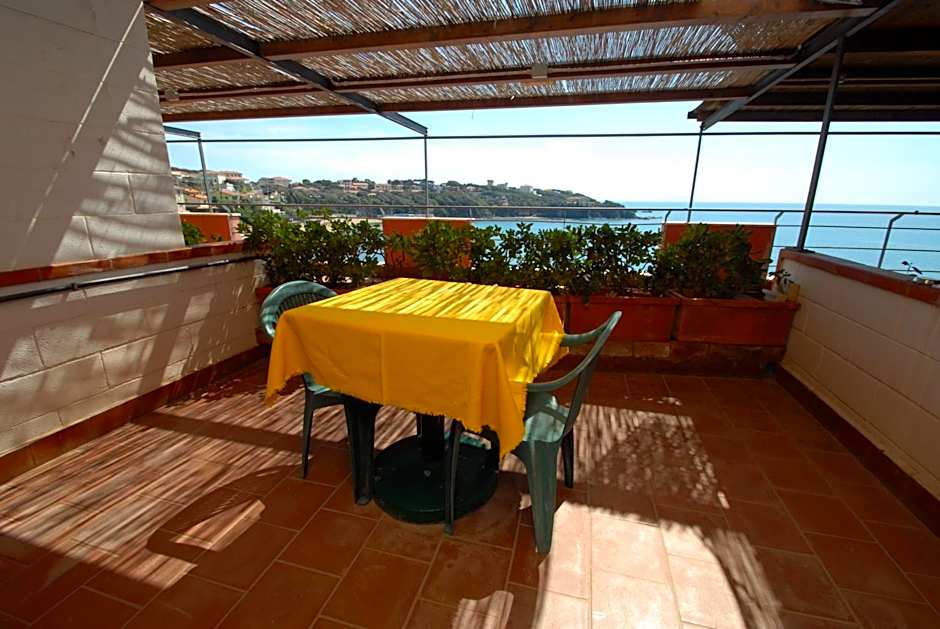 Hotel Baia Del Sorriso