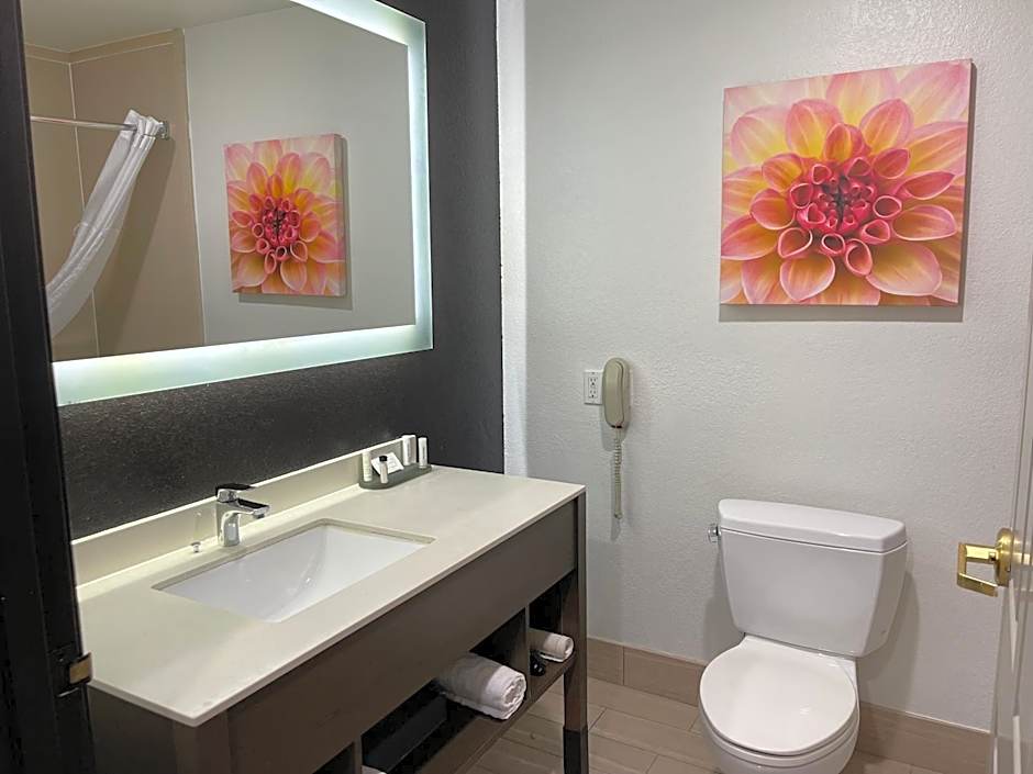 La Quinta Inn & Suites by Wyndham Hesperia Victorville