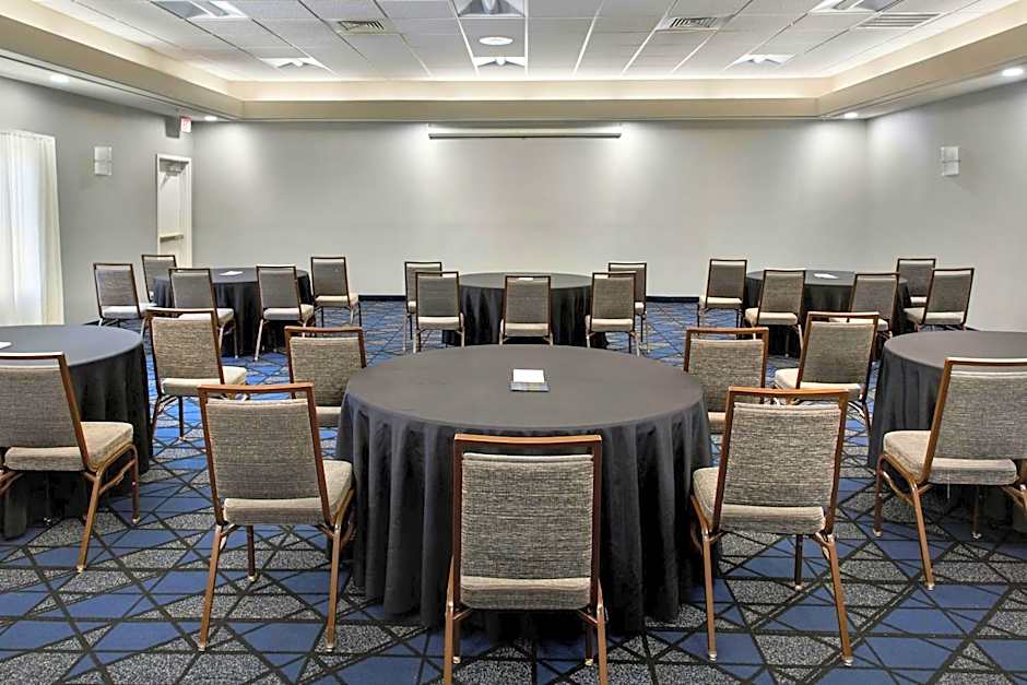 Courtyard by Marriott New Haven Orange/Milford