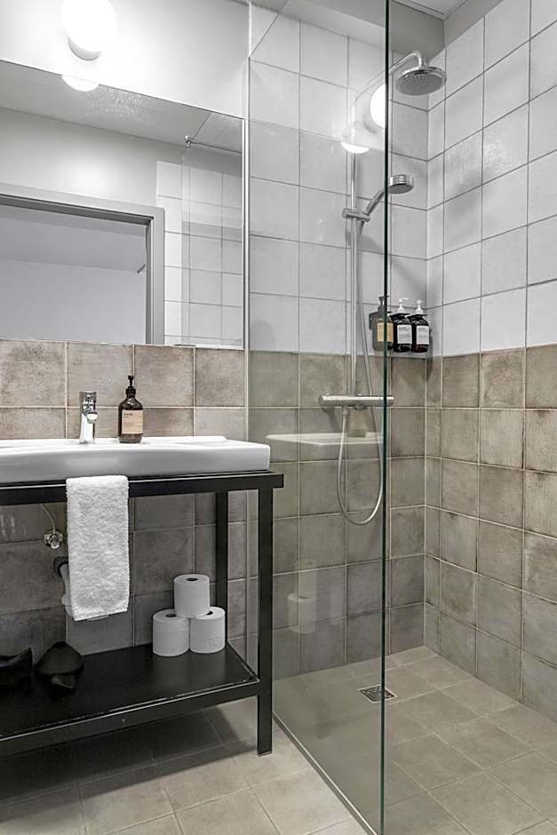 The Swan House by Heimaleiga