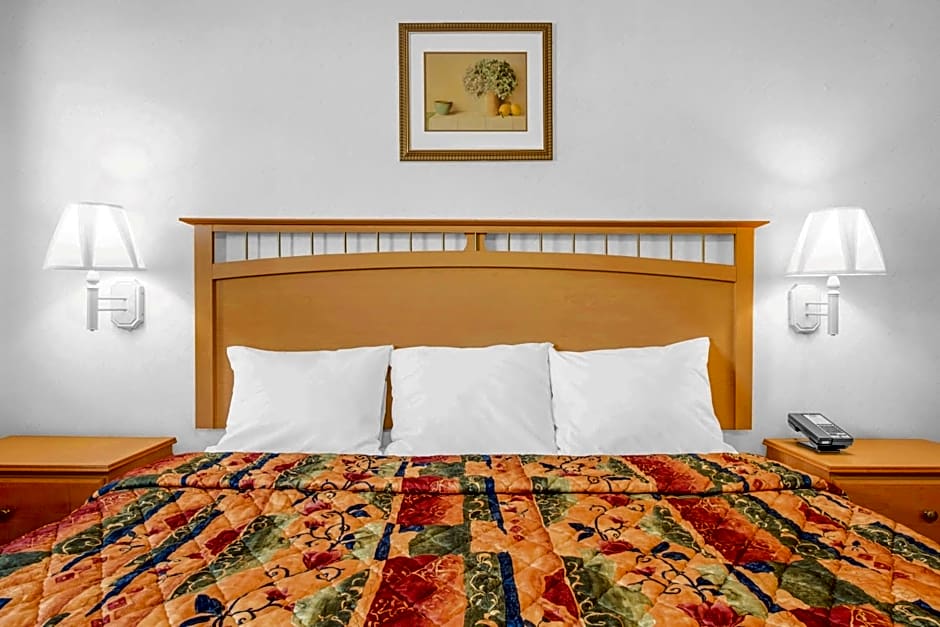 Knights Inn Pine Grove