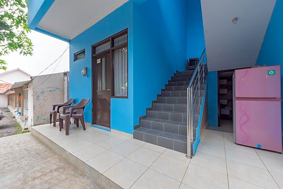 RedDoorz Syariah near Alun Alun Palimanan