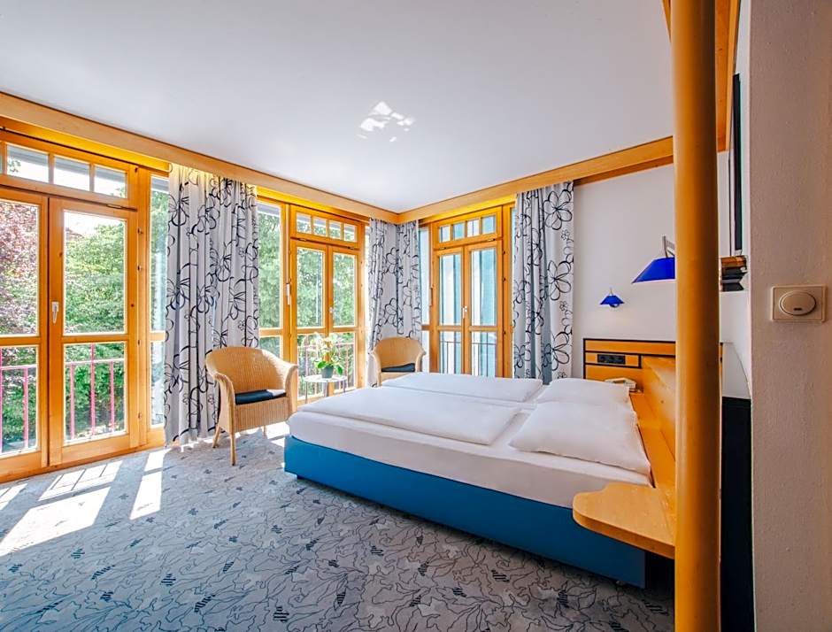 Villa Waldperlach by Blattl