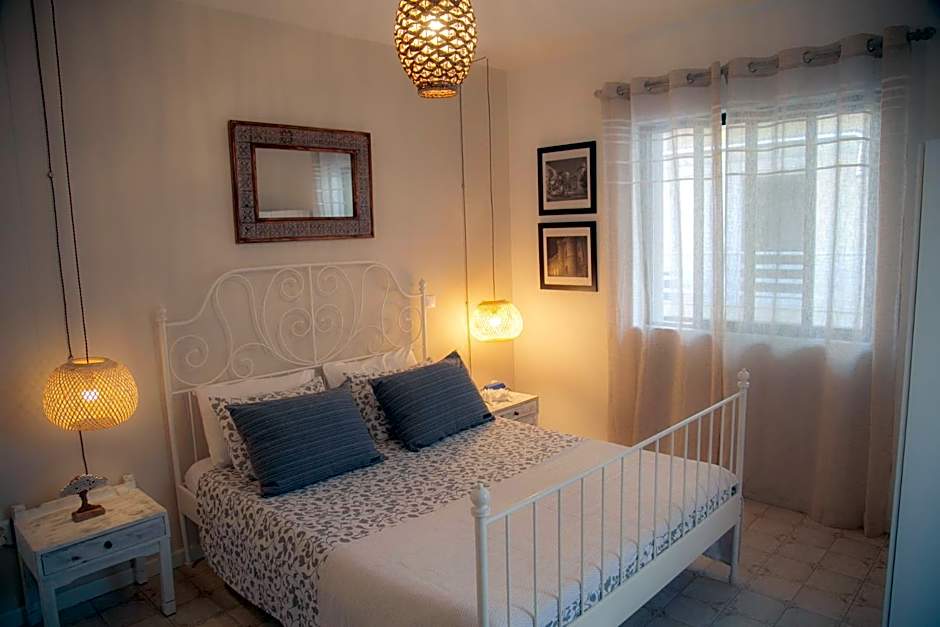 Rhodes Backpackers Boutique Hostel and Apartments