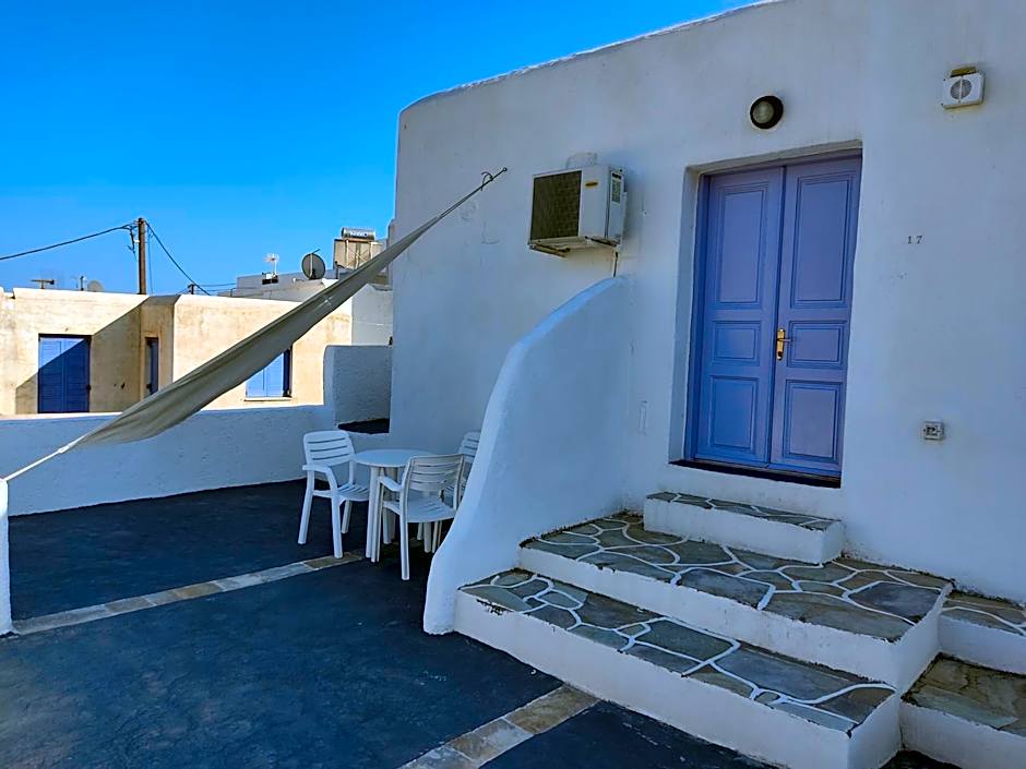 Porto Sikinos Hotel