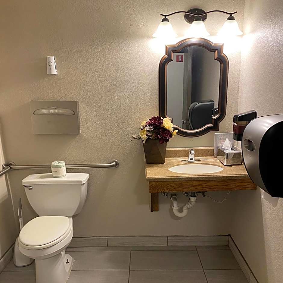 Super 8 by Wyndham Lynchburg VA